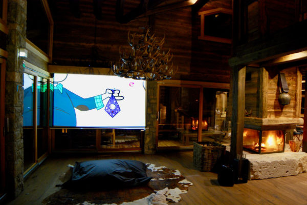 écran plat dans l'espace détente du chalet winterfell morzine